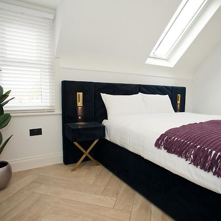 Ultra Stylish Apt Set In An Affluent Location Poole Kültér fotó