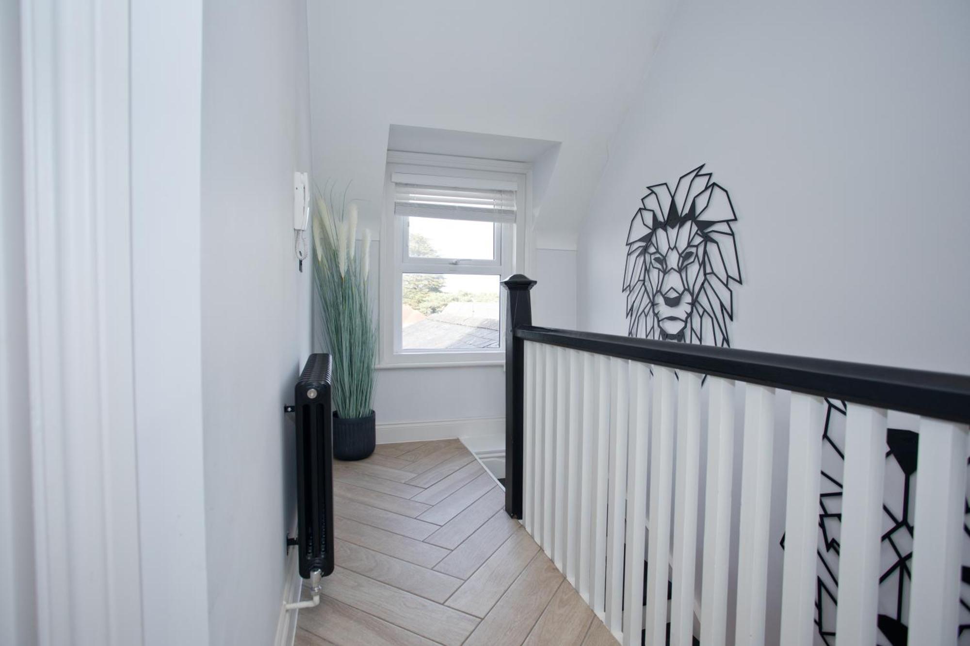 Ultra Stylish Apt Set In An Affluent Location Poole Kültér fotó