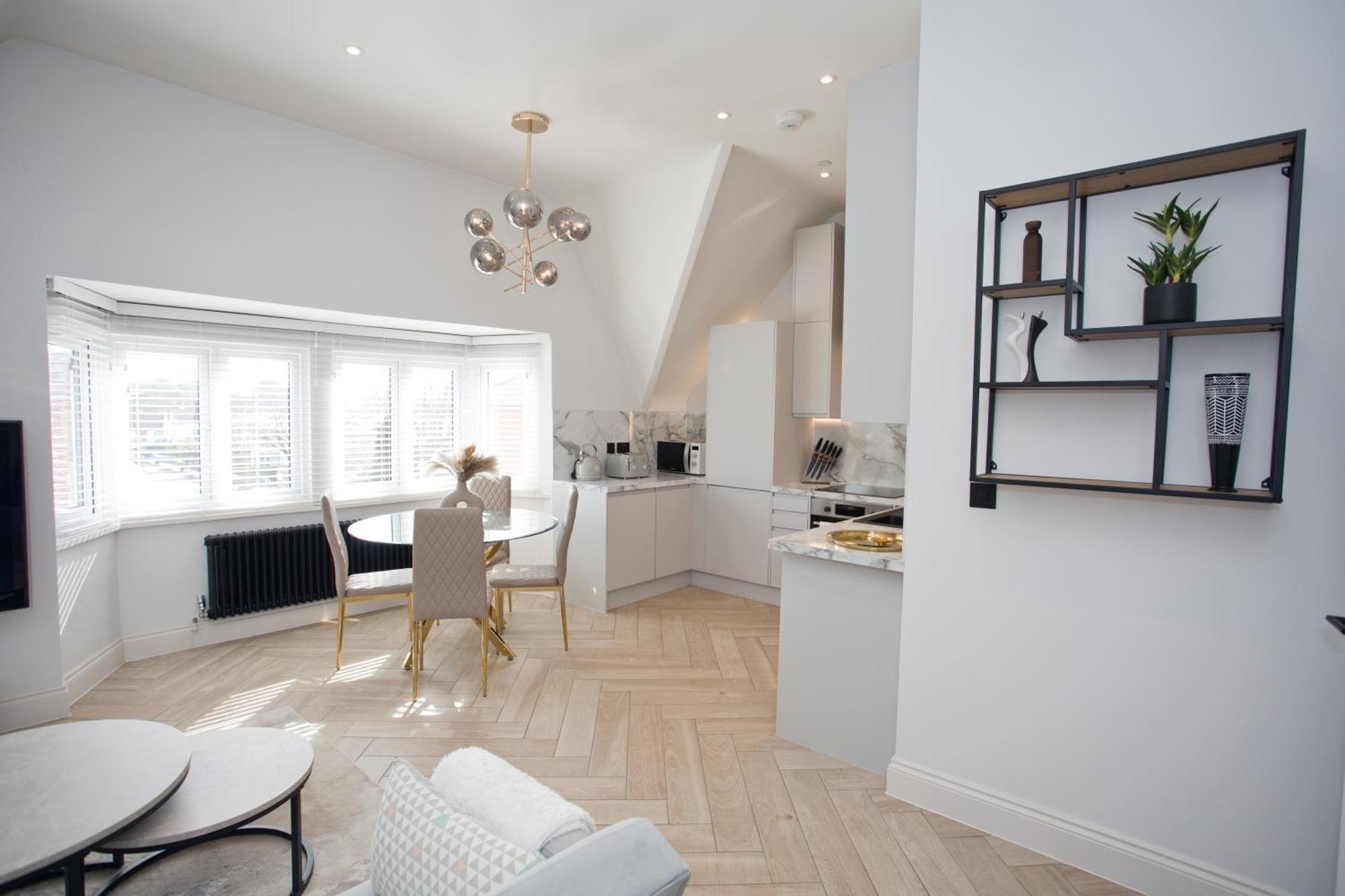 Ultra Stylish Apt Set In An Affluent Location Poole Kültér fotó