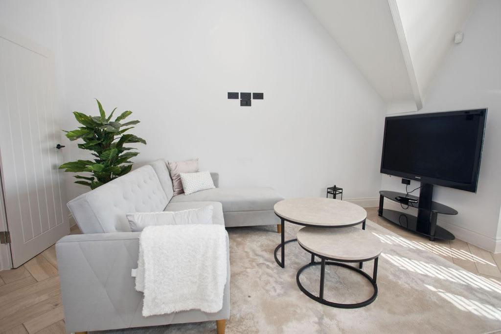 Ultra Stylish Apt Set In An Affluent Location Poole Kültér fotó